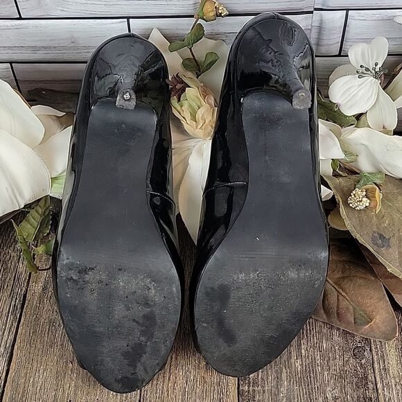 Fergaliscious by Fergie heeled pumps Size 9M - Picture 8 of 11